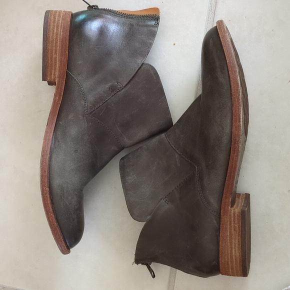 Kork-ease Women's Distressed Leather Ankle Biker Weatern Rider Boots - Gray 8.5 - Picture 2 of 8